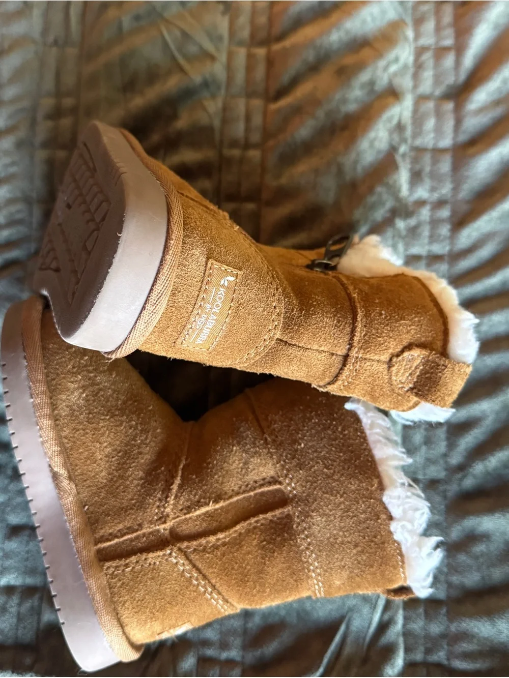 Classic Kids Ugg Suede Shearling Boots in Chestnut